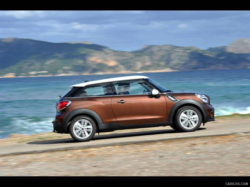 2013 MINI Cooper S Paceman  - Side