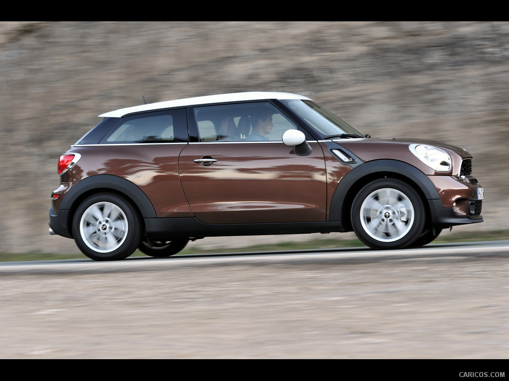 2013 MINI Cooper S Paceman  - Side