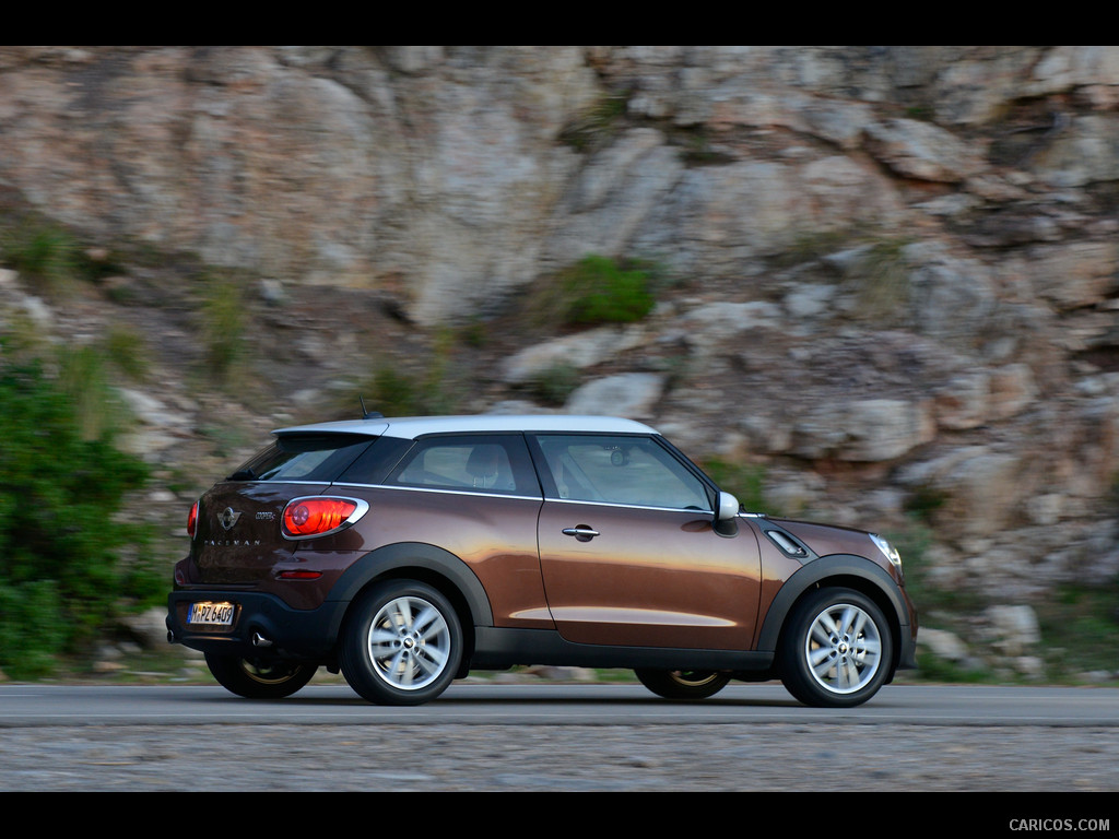 2013 MINI Cooper S Paceman  - Side