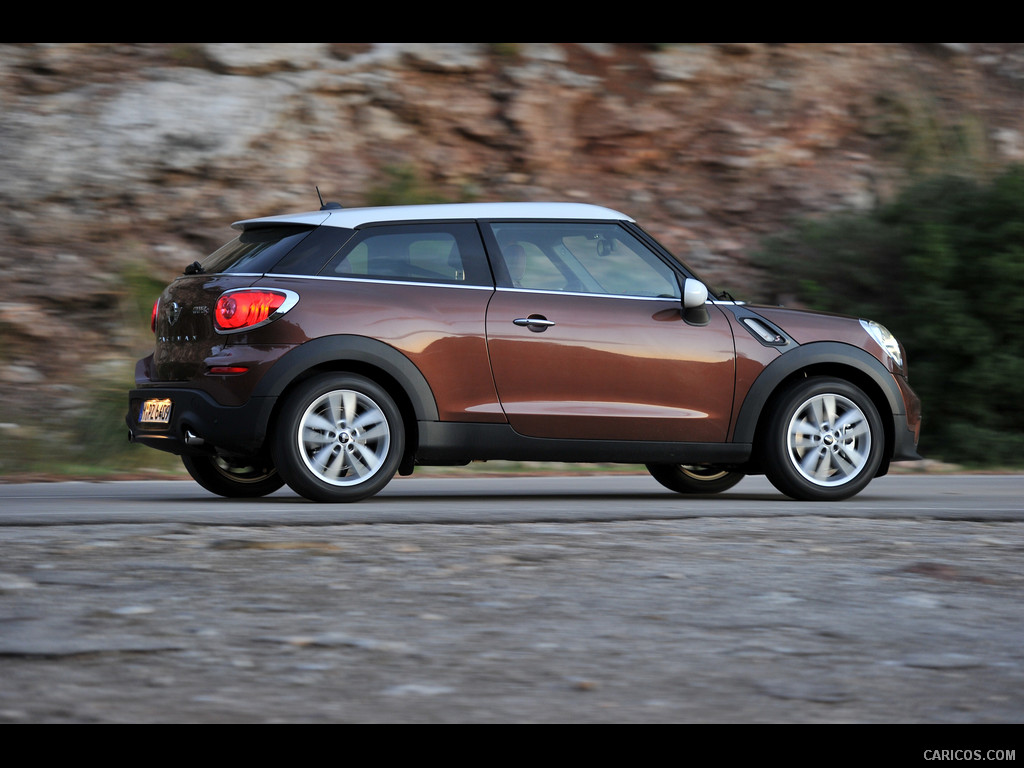 2013 MINI Cooper S Paceman  - Side