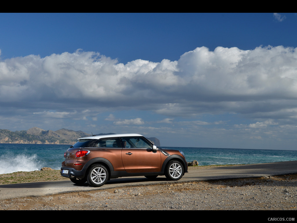 2013 MINI Cooper S Paceman  - Side