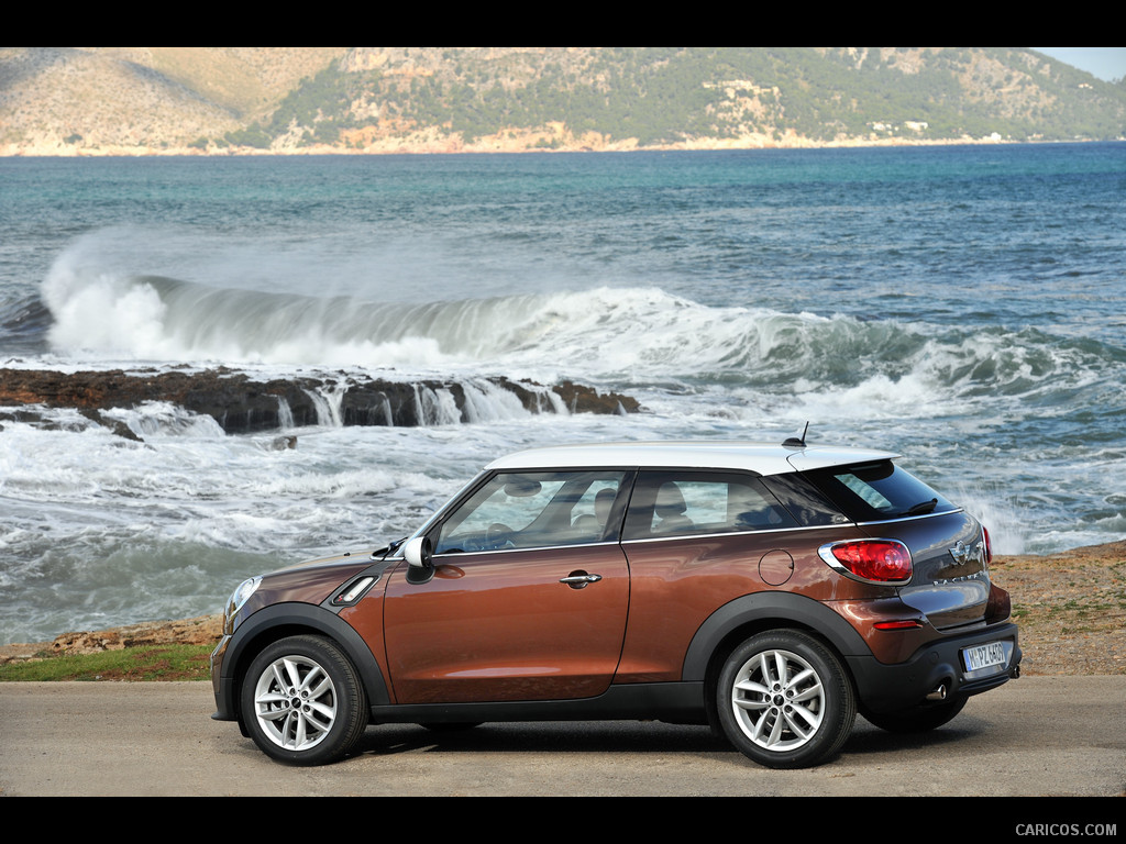 2013 MINI Cooper S Paceman  - Side