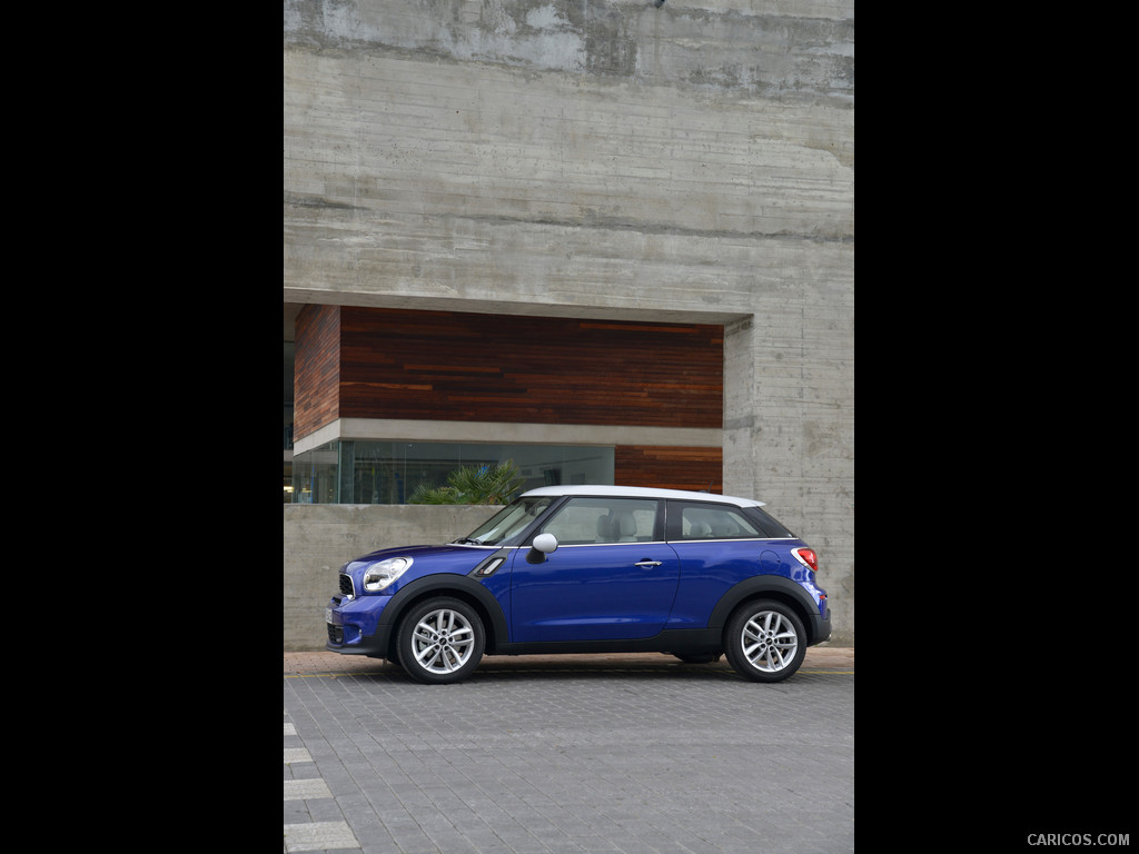 2013 MINI Cooper S Paceman  - Side