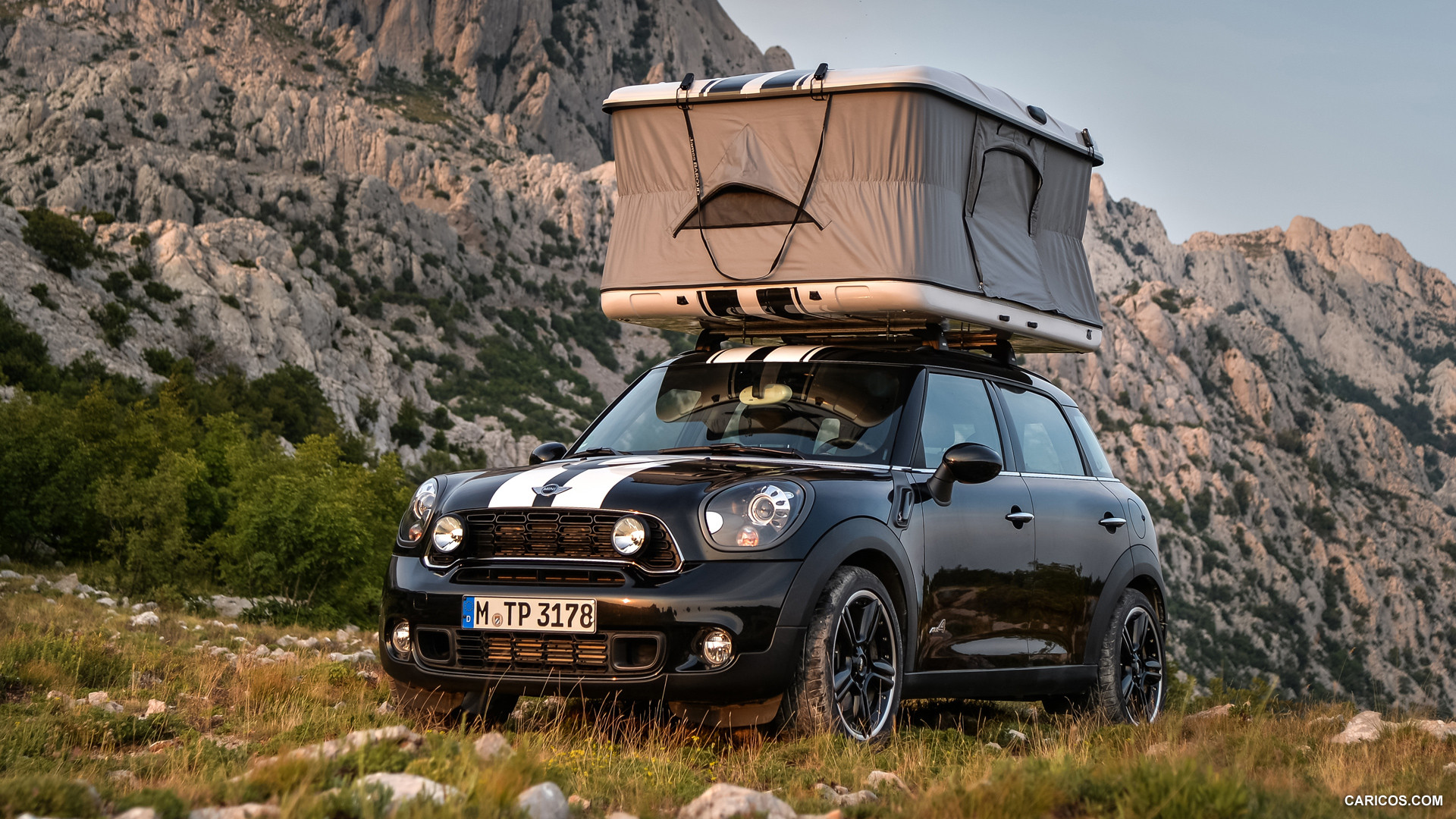 2013 MINI Countryman ALL4 Camp  - Front, #6 of 42