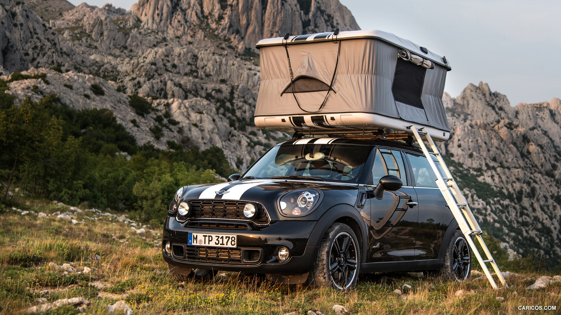 2013 MINI Countryman ALL4 Camp  - Front, #7 of 42
