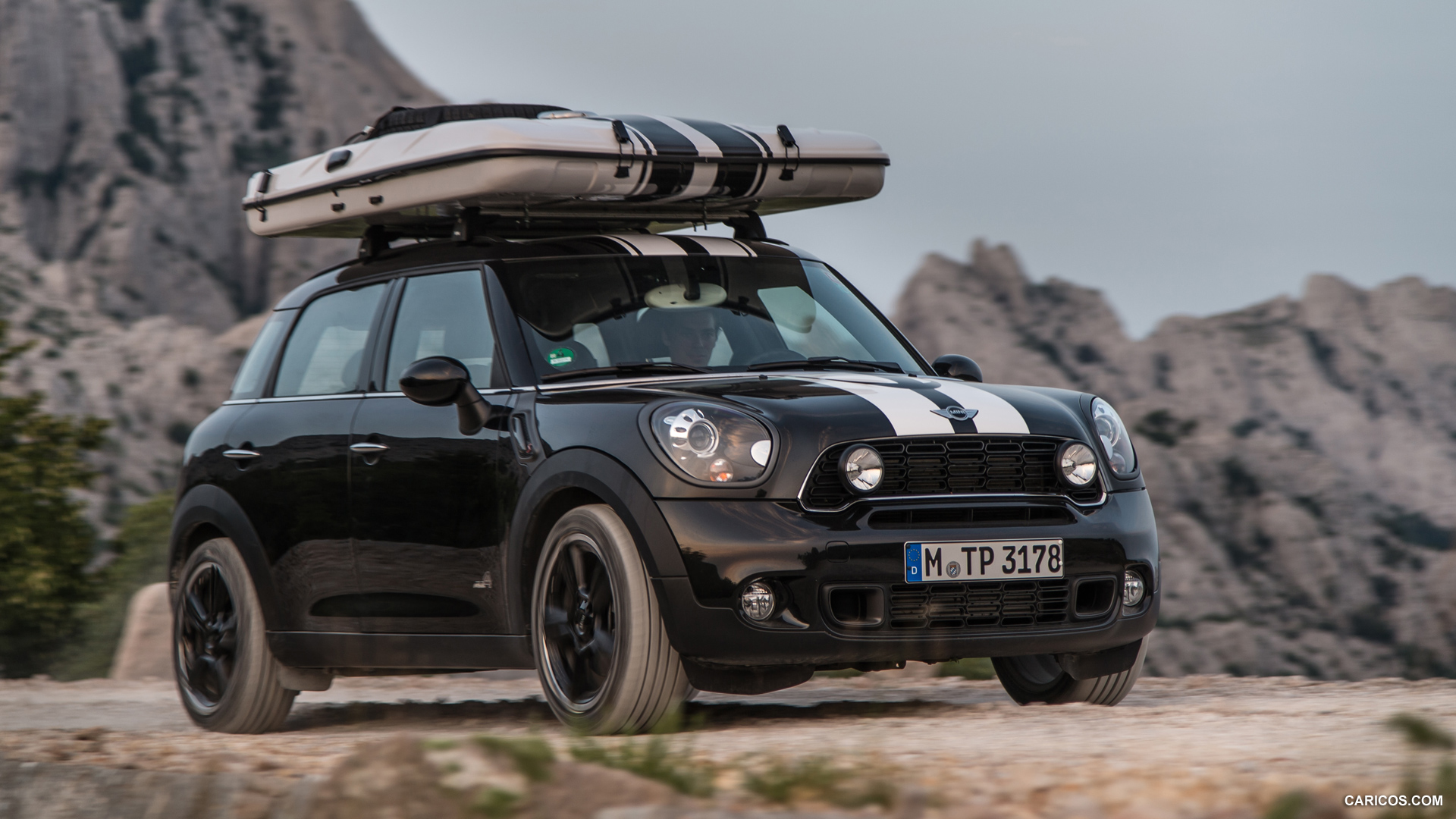 2013 MINI Countryman ALL4 Camp  - Front, #16 of 42