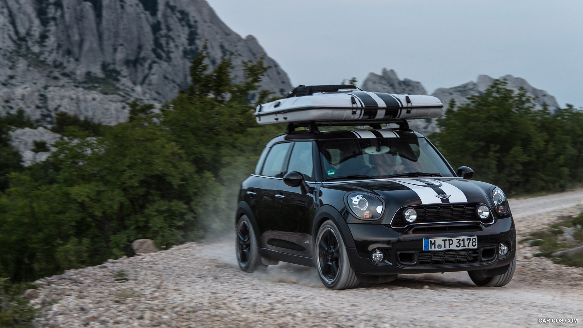 2013 MINI Countryman ALL4 Camp  - Front, #17 of 42