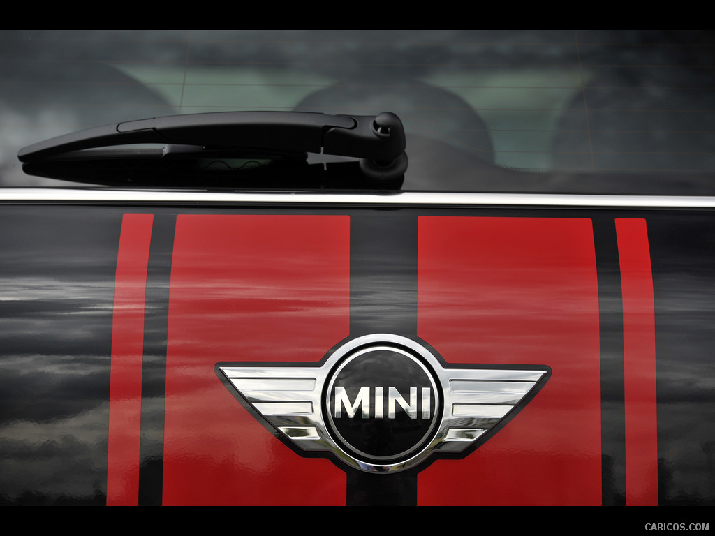 2013 MINI Countryman John Cooper works  - Badge