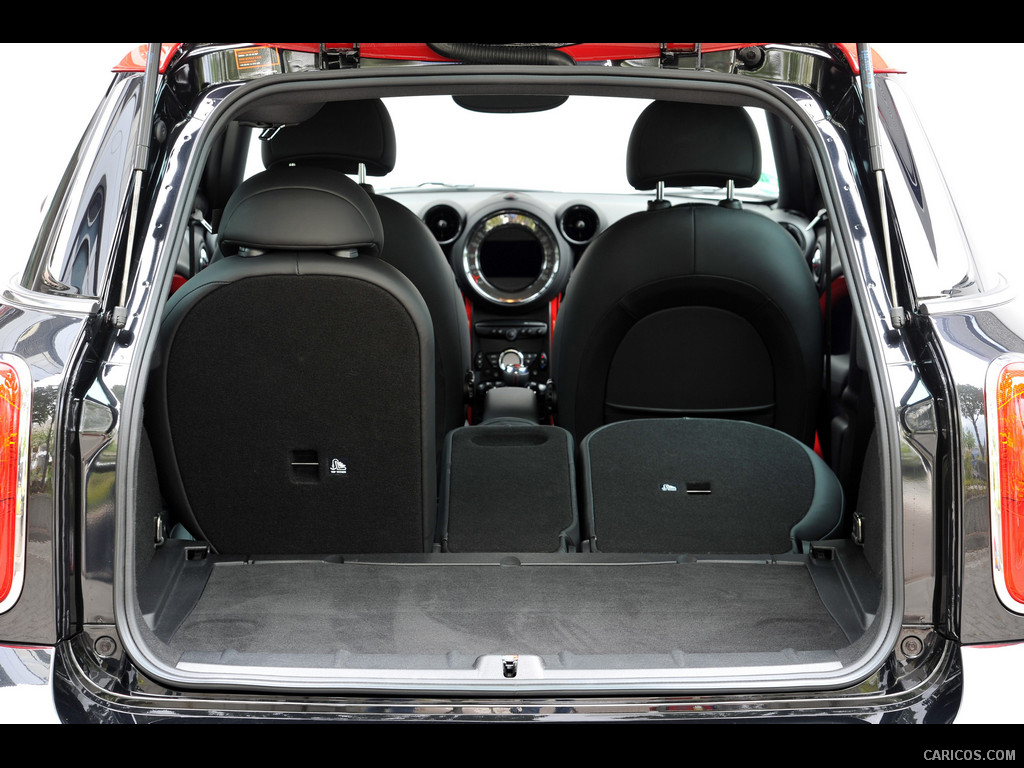 2013 MINI Countryman John Cooper works  - Trunk