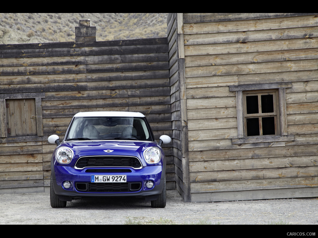 2013 MINI Paceman  - Front