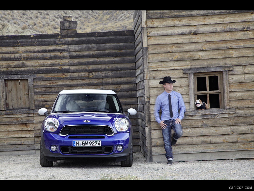 2013 MINI Paceman  - Front