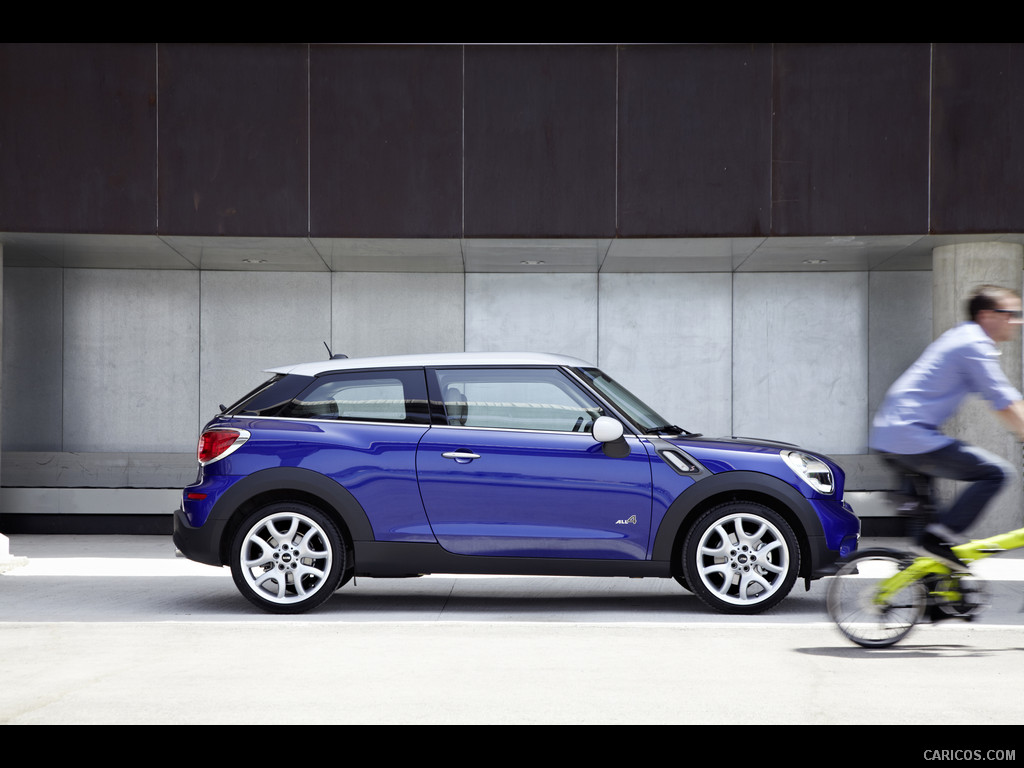 2013 MINI Paceman  - Side