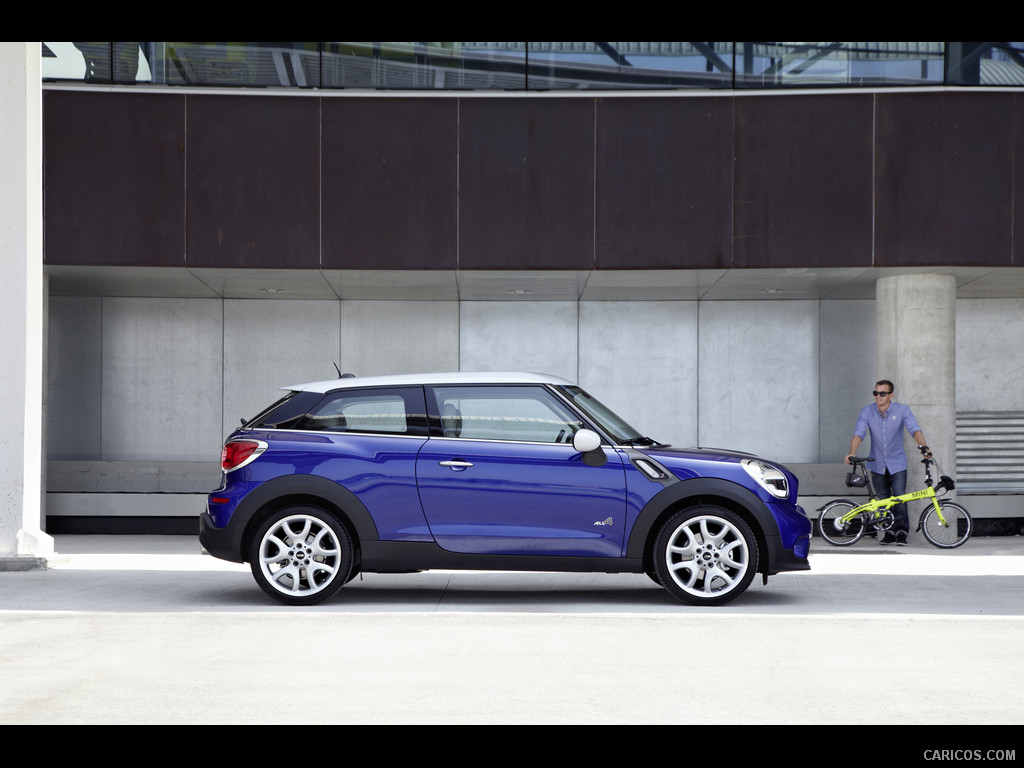 2013 MINI Paceman  - Side