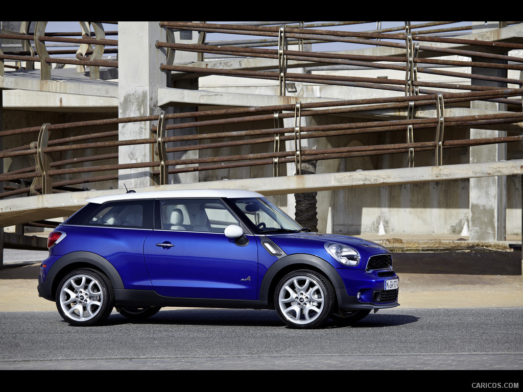 2013 MINI Paceman  - Side