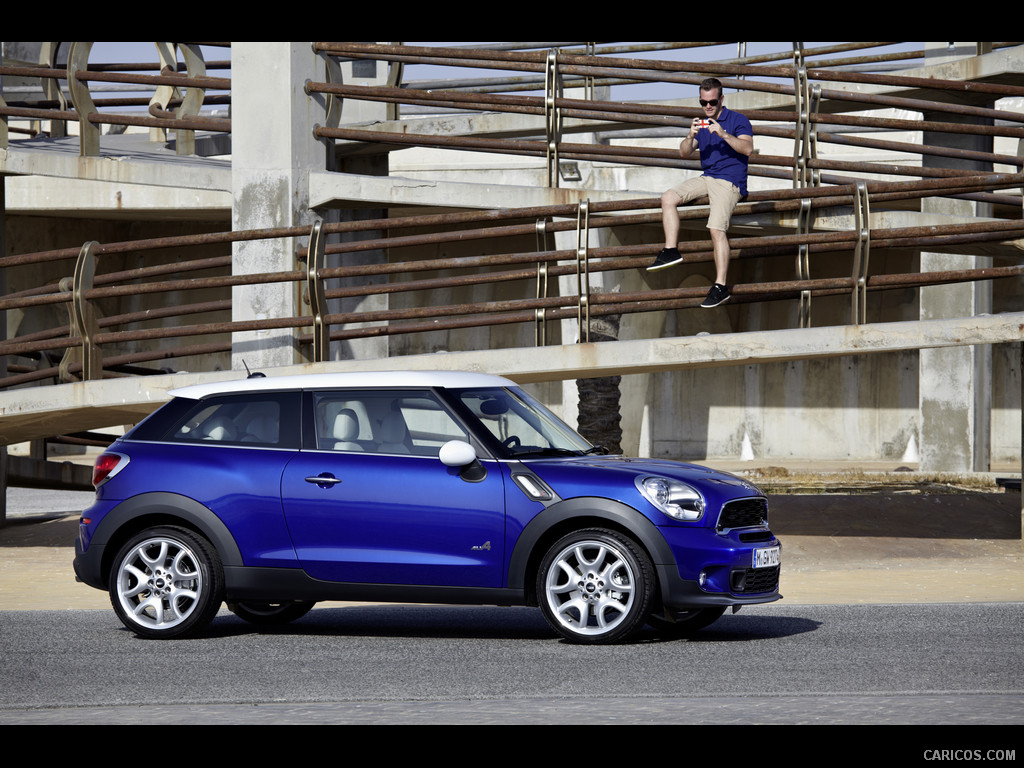 2013 MINI Paceman  - Side