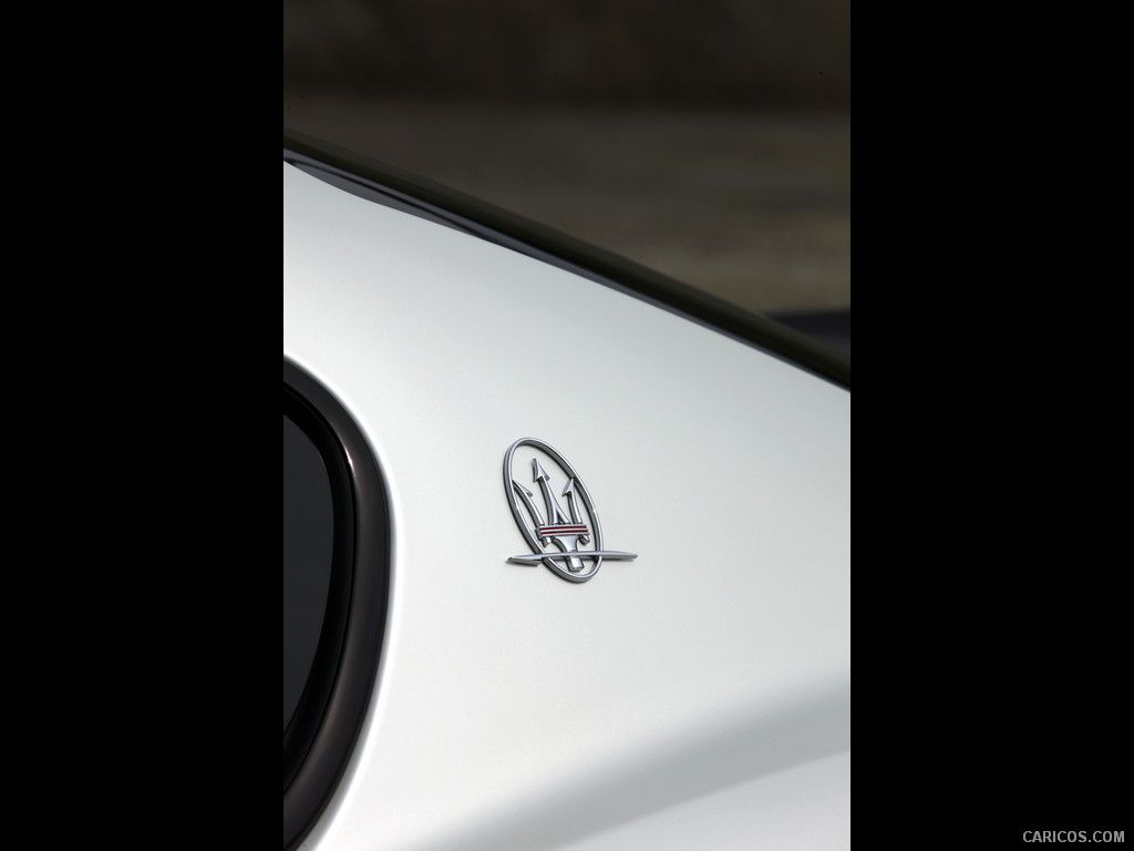 2013 Maserati GranTurismo Sport  - Badge