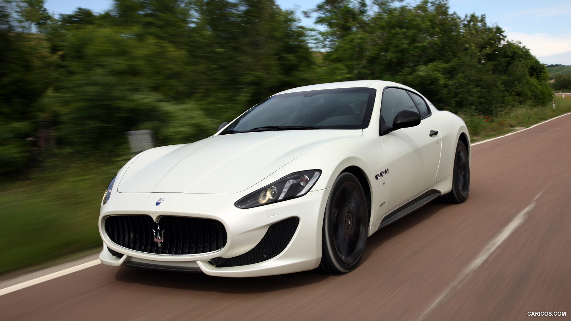 2013 Maserati GranTurismo Sport  - Front, #32 of 63