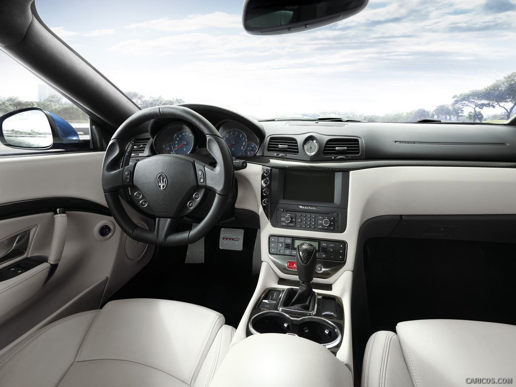 2013 Maserati GranTurismo Sport  - Interior