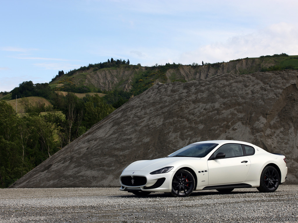 2013 Maserati GranTurismo Sport  - Side