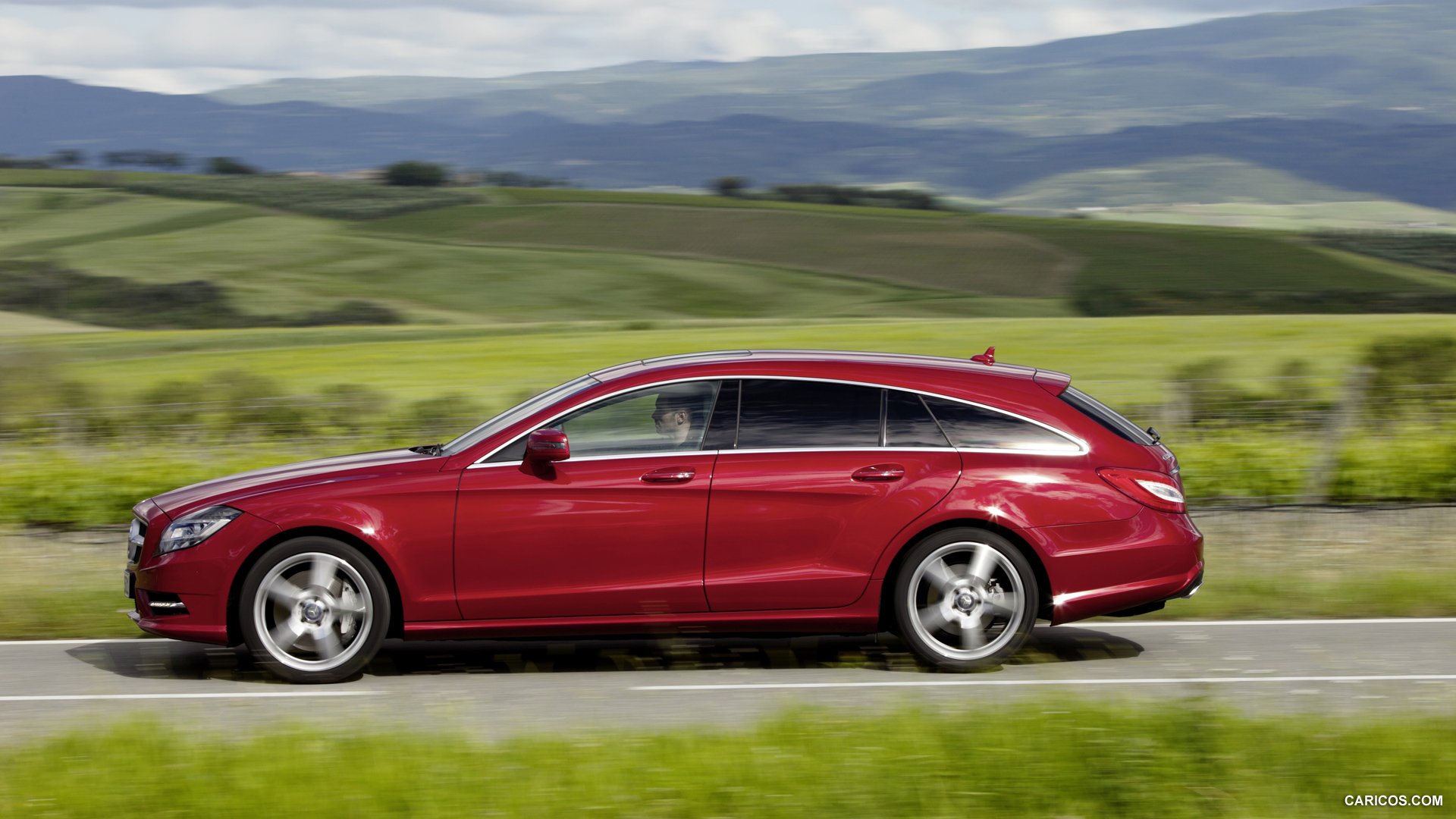 2013 Mercedes-Benz CLS 500 4MATIC Shooting Brake - Side, #7 of 184