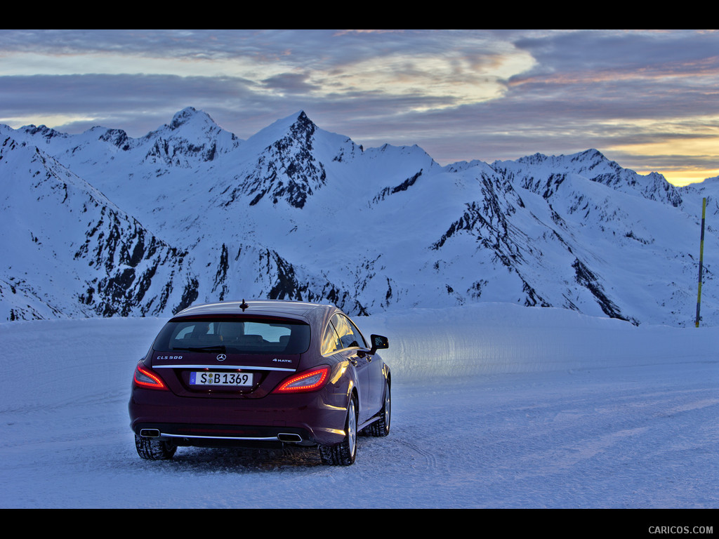 2013 Mercedes-Benz CLS 500 4MATIC Shooting Brake on Snow - Rear