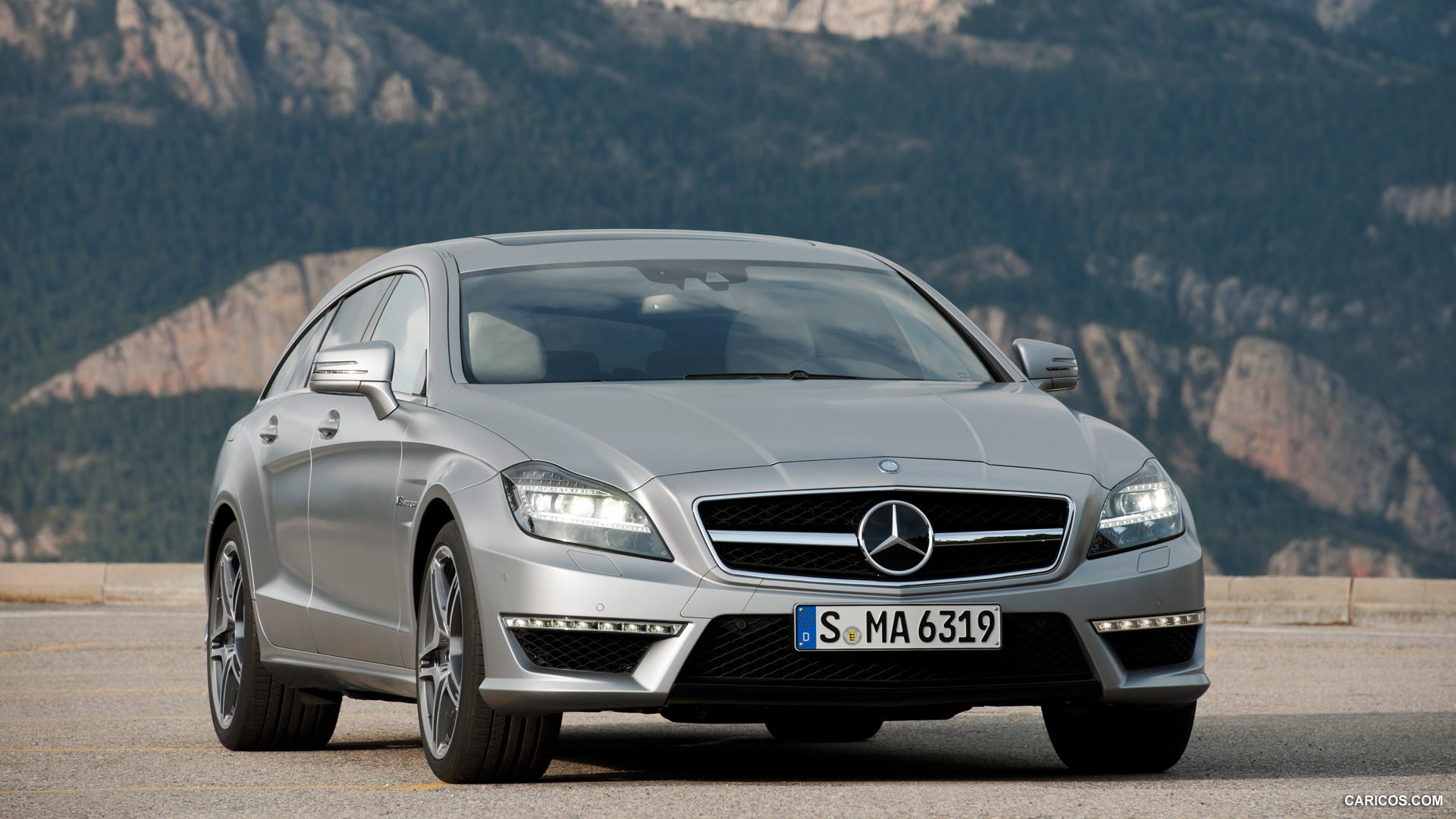 2013 Mercedes-Benz CLS 63 AMG Shooting Brake  - Front, #1 of 35