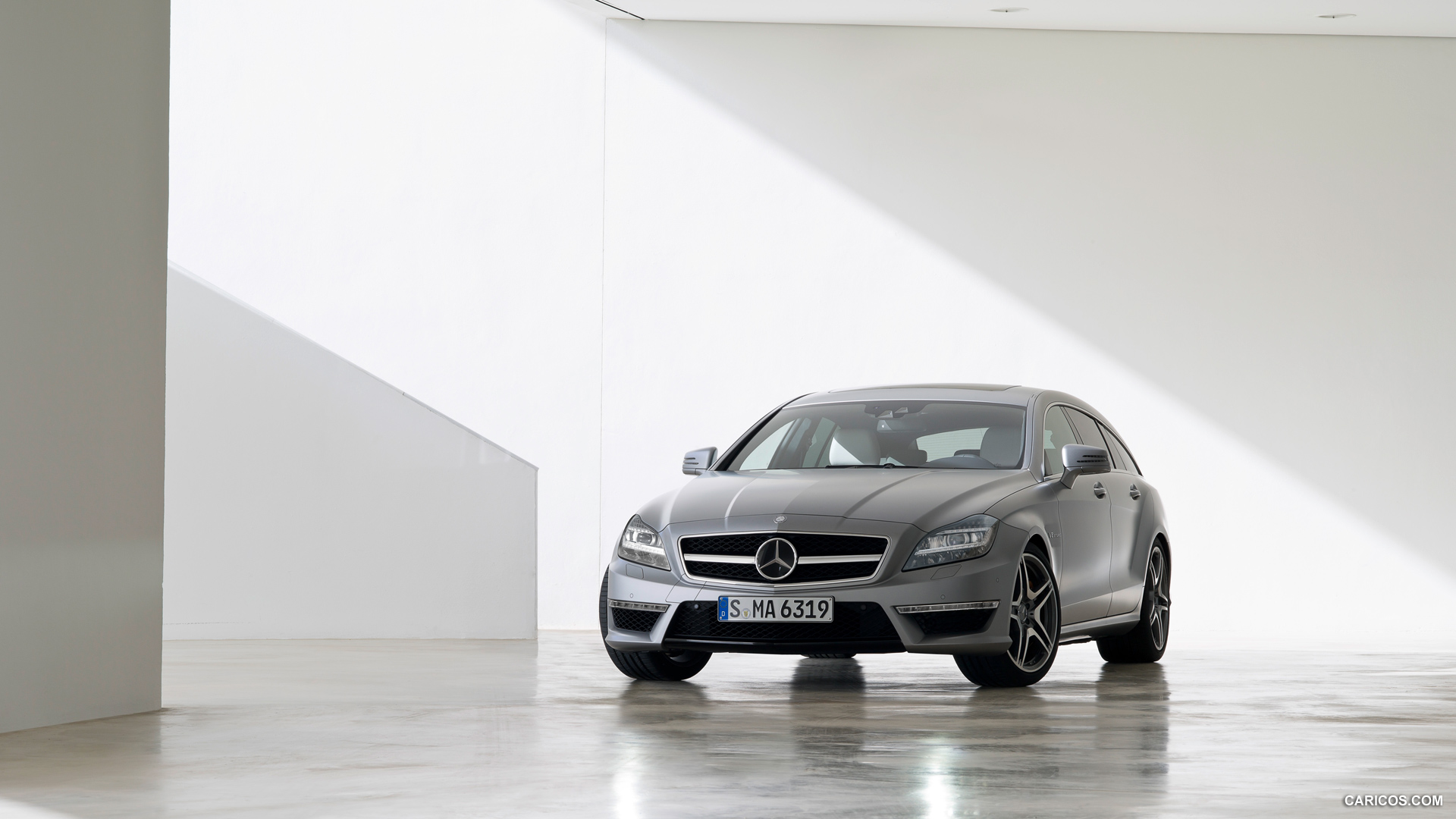2013 Mercedes-Benz CLS 63 AMG Shooting Brake  - Front, #19 of 35