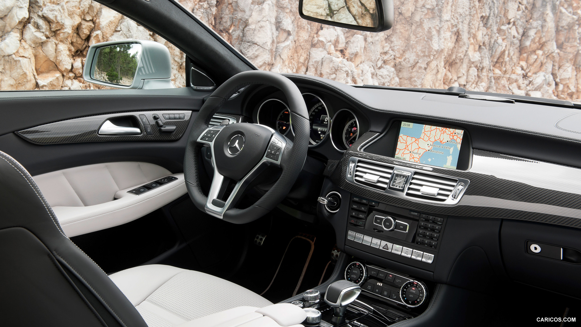 2013 Mercedes-Benz CLS 63 AMG Shooting Brake  - Interior, #25 of 35
