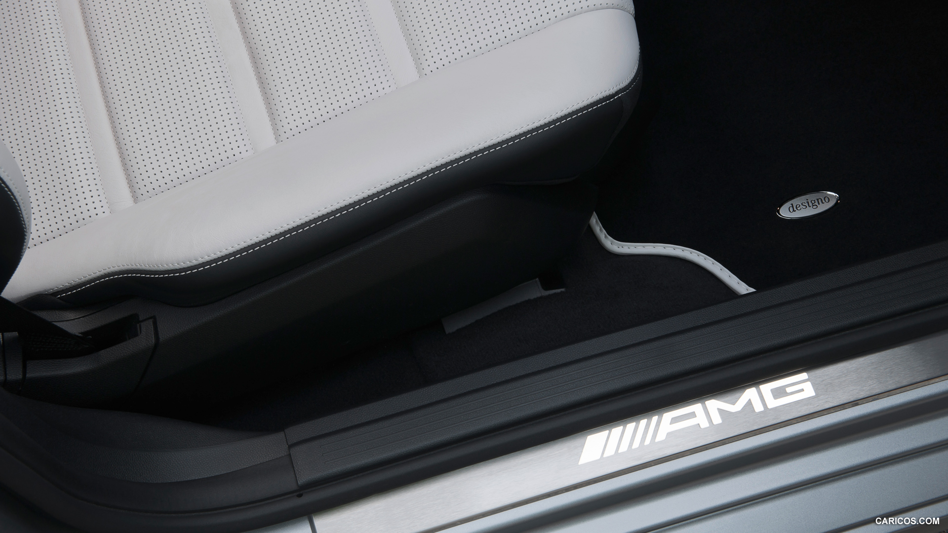 2013 Mercedes-Benz CLS 63 AMG Shooting Brake  - Interior Detail, #27 of 35
