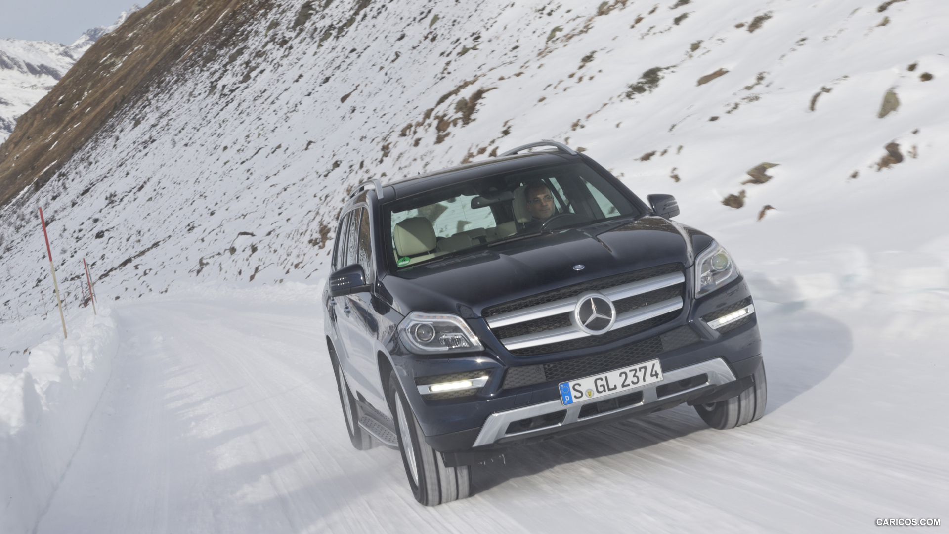 2013 Mercedes-Benz GL 500 4MATIC on Snow - Front, #227 of 259