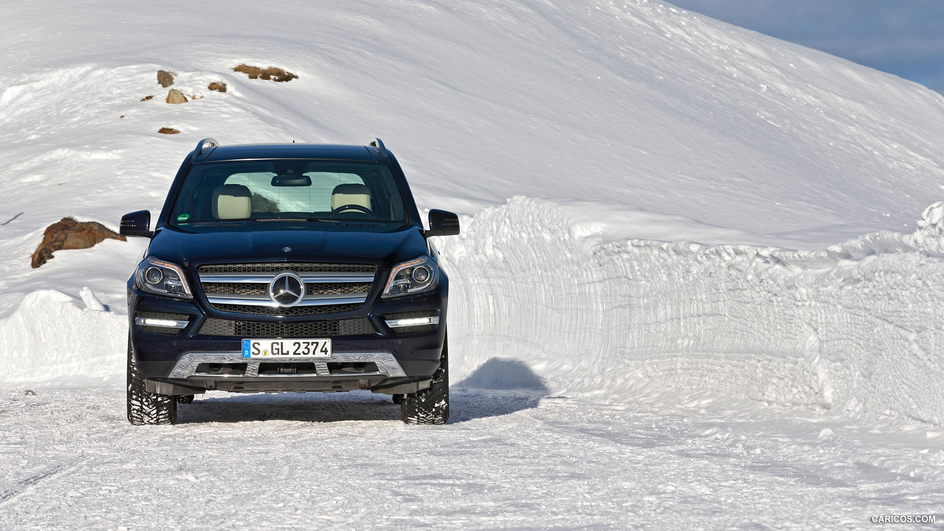 2013 Mercedes-Benz GL 500 4MATIC on Snow - Front, #235 of 259