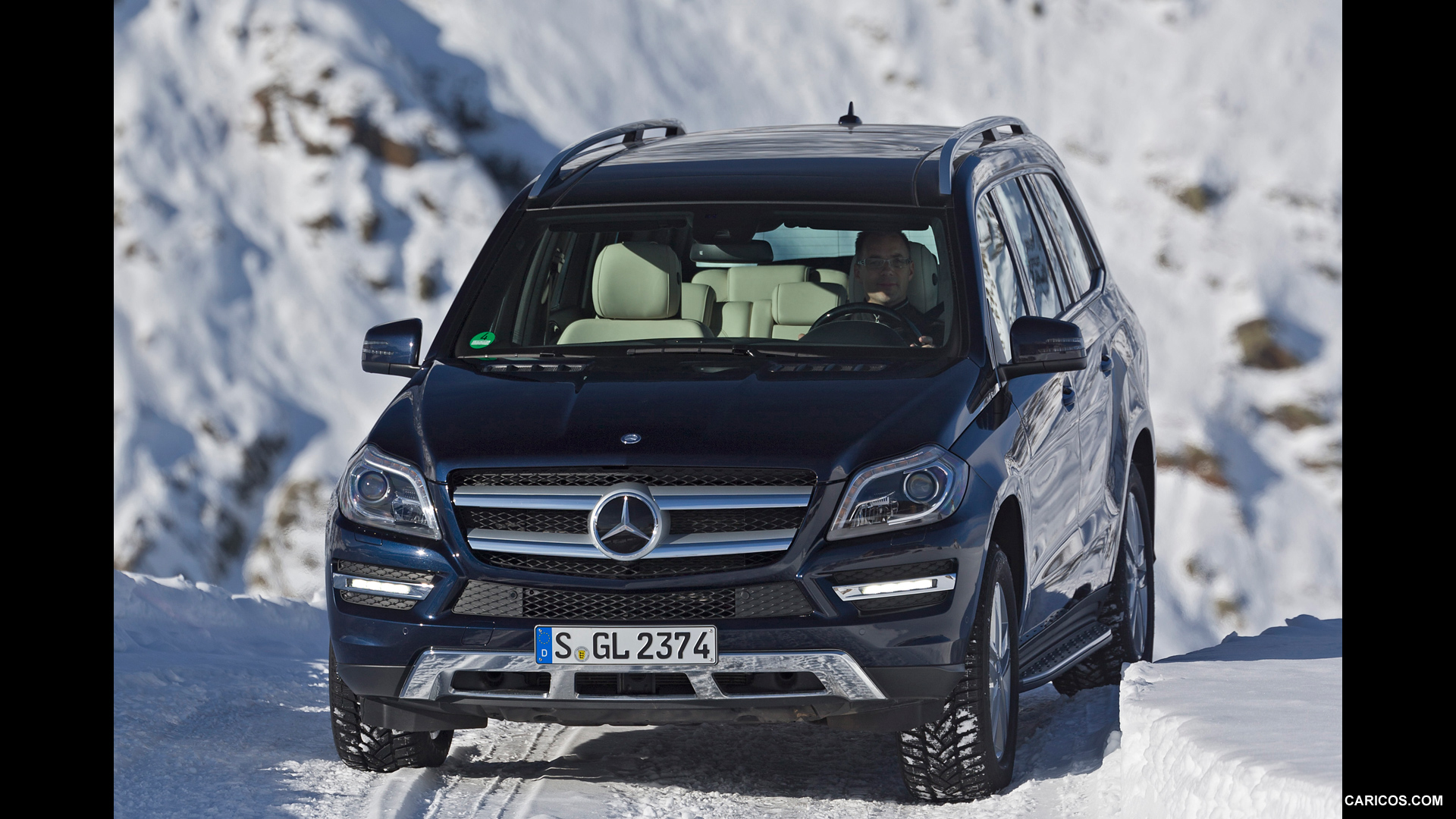 2013 Mercedes-Benz GL 500 4MATIC on Snow - Front, #237 of 259