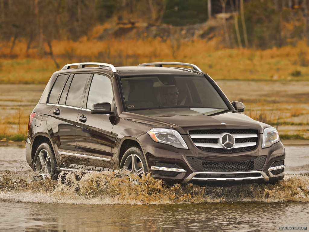 2013 Mercedes-Benz GLK250 BlueTEC (Fully Equipped) - Off-Road - Front