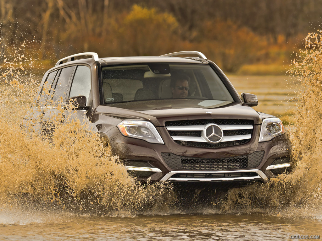 2013 Mercedes-Benz GLK250 BlueTEC (Fully Equipped) - Off-Road - Front