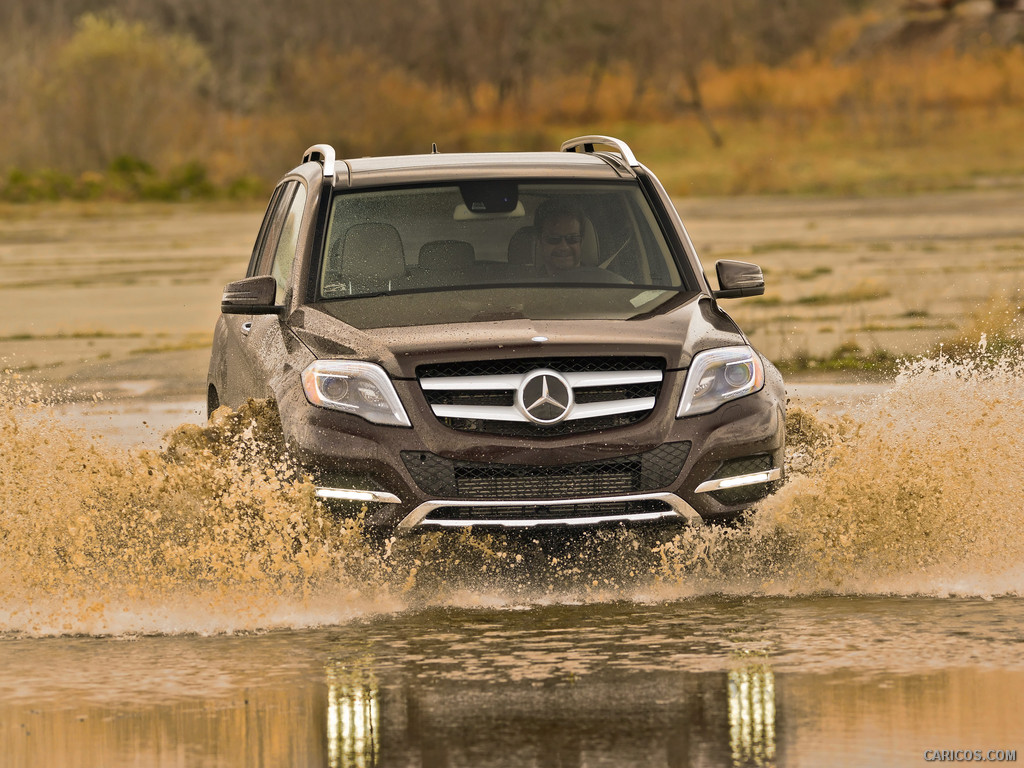 2013 Mercedes-Benz GLK250 BlueTEC (Fully Equipped) - Off-Road - Front