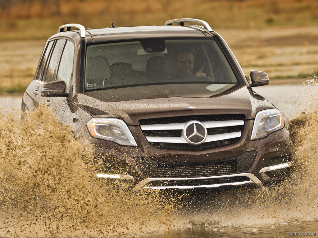 2013 Mercedes-Benz GLK250 BlueTEC (Fully Equipped) - Off-Road - Front