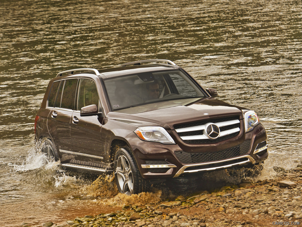 2013 Mercedes-Benz GLK250 BlueTEC (Fully Equipped) - Off-Road - Front