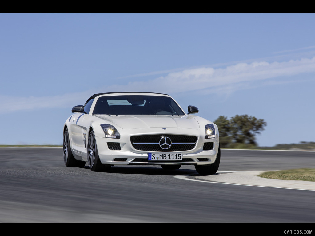 2013 Mercedes-Benz SLS AMG GT Roadster - Front