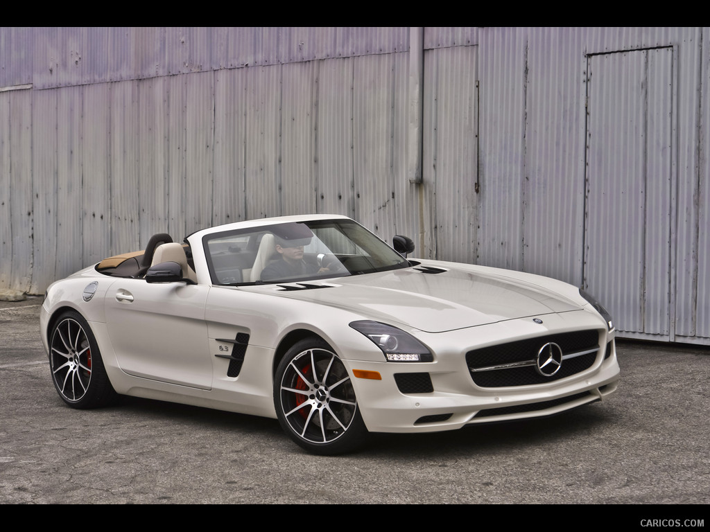 2013 Mercedes-Benz SLS AMG GT Roadster designo Mystic White  - Front