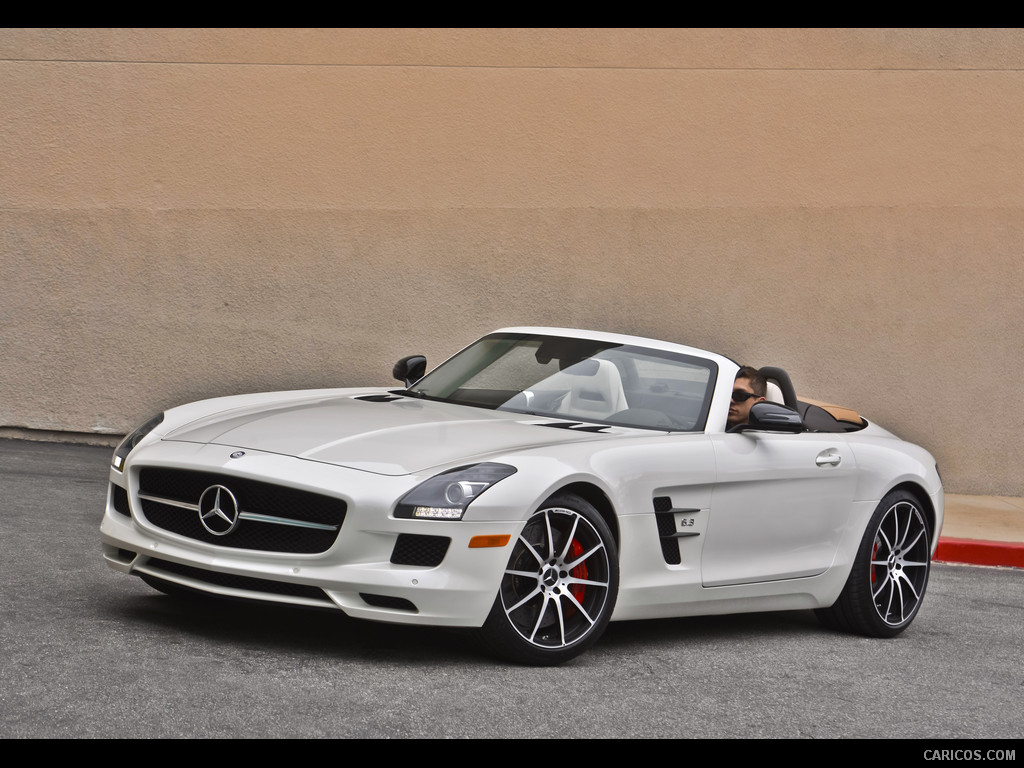 2013 Mercedes-Benz SLS AMG GT Roadster designo Mystic White  - Front