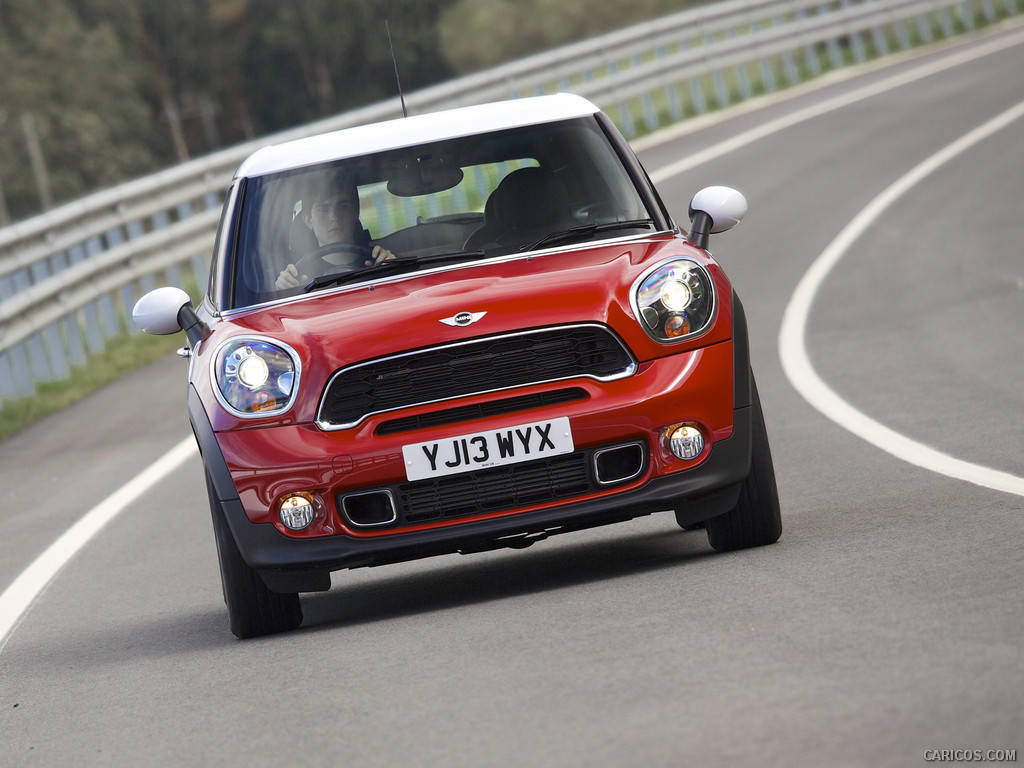 2014 MINI Cooper S Paceman UK-Version  - Front