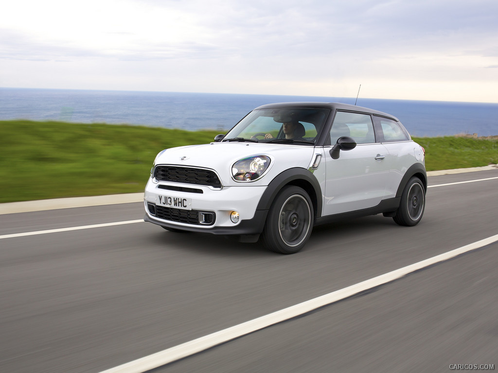 2014 MINI Cooper S Paceman UK-Version  - Front