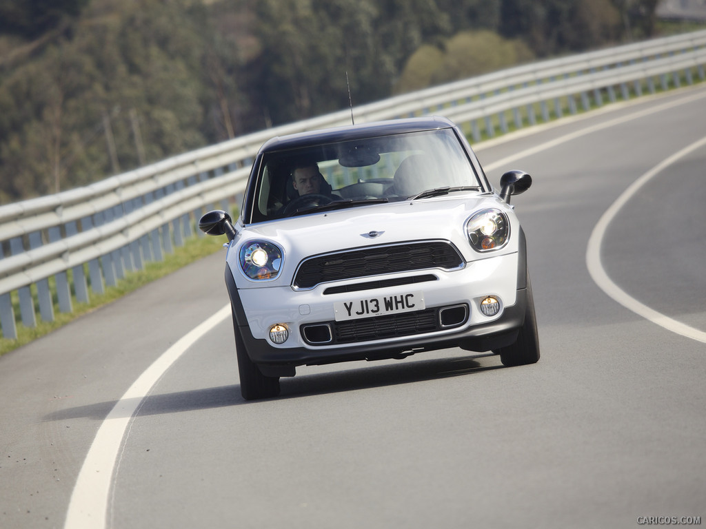 2014 MINI Cooper S Paceman UK-Version  - Front