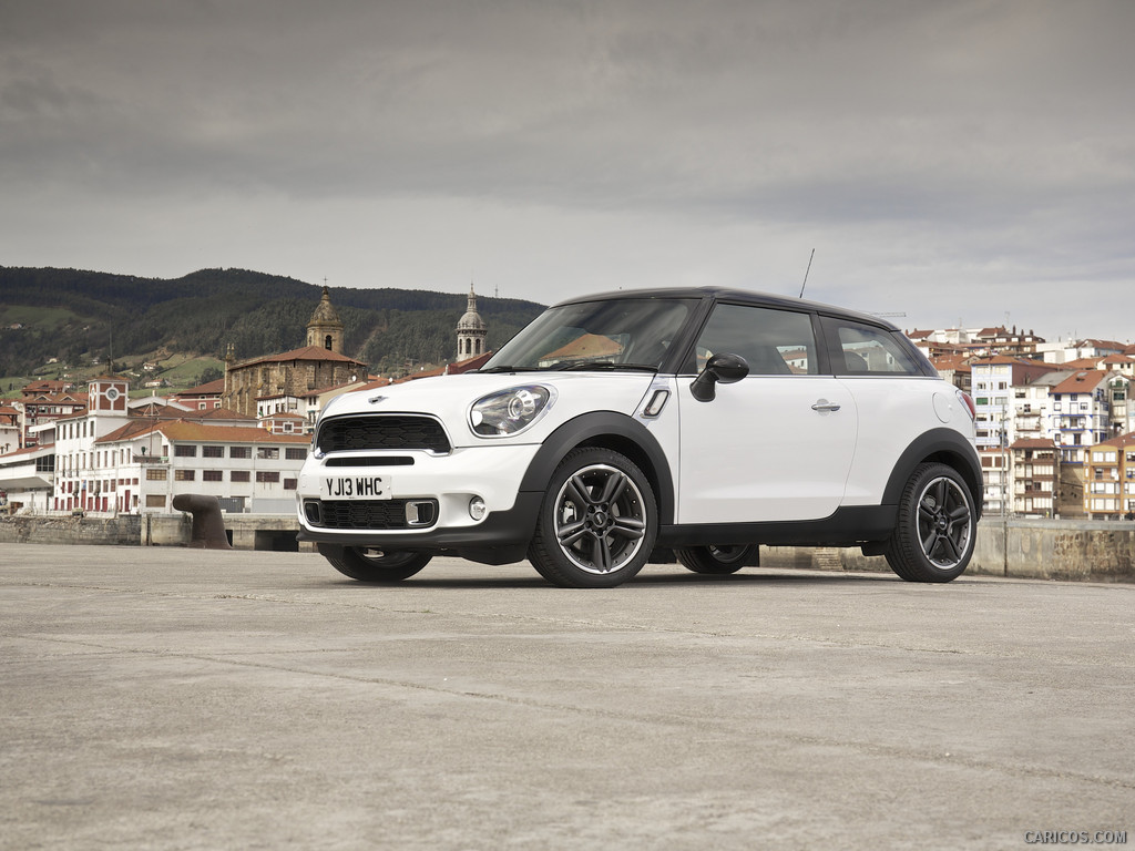 2014 MINI Cooper S Paceman UK-Version  - Front