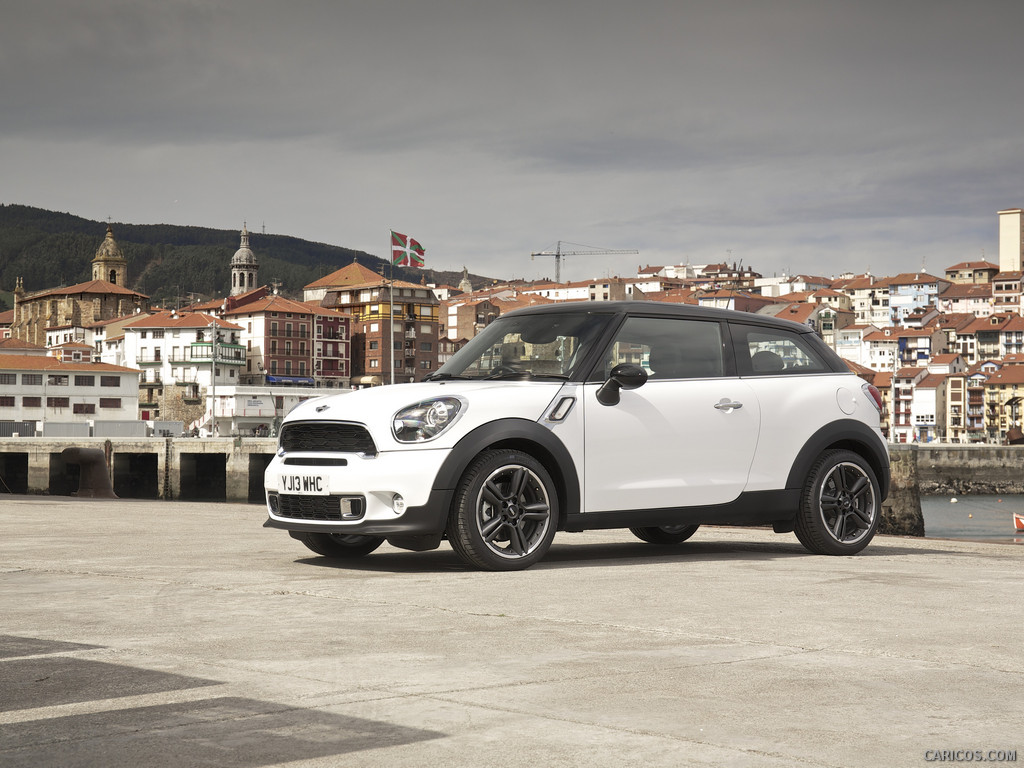 2014 MINI Cooper S Paceman UK-Version  - Front