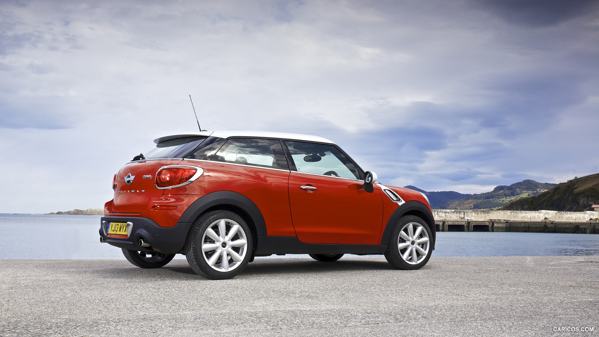 2014 MINI Cooper S Paceman UK-Version  - Side, #8 of 280