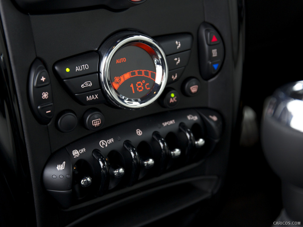 2014 MINI Paceman SD UK-Version  - Central Console