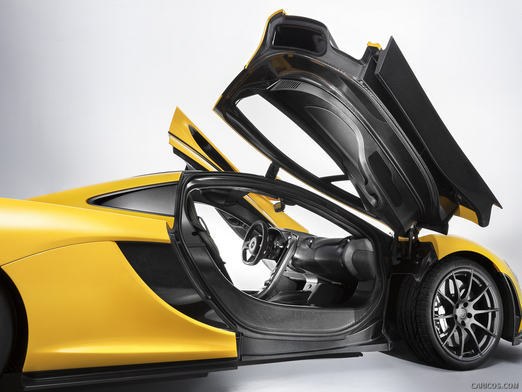 2014 McLaren P1 Doors Open - Side