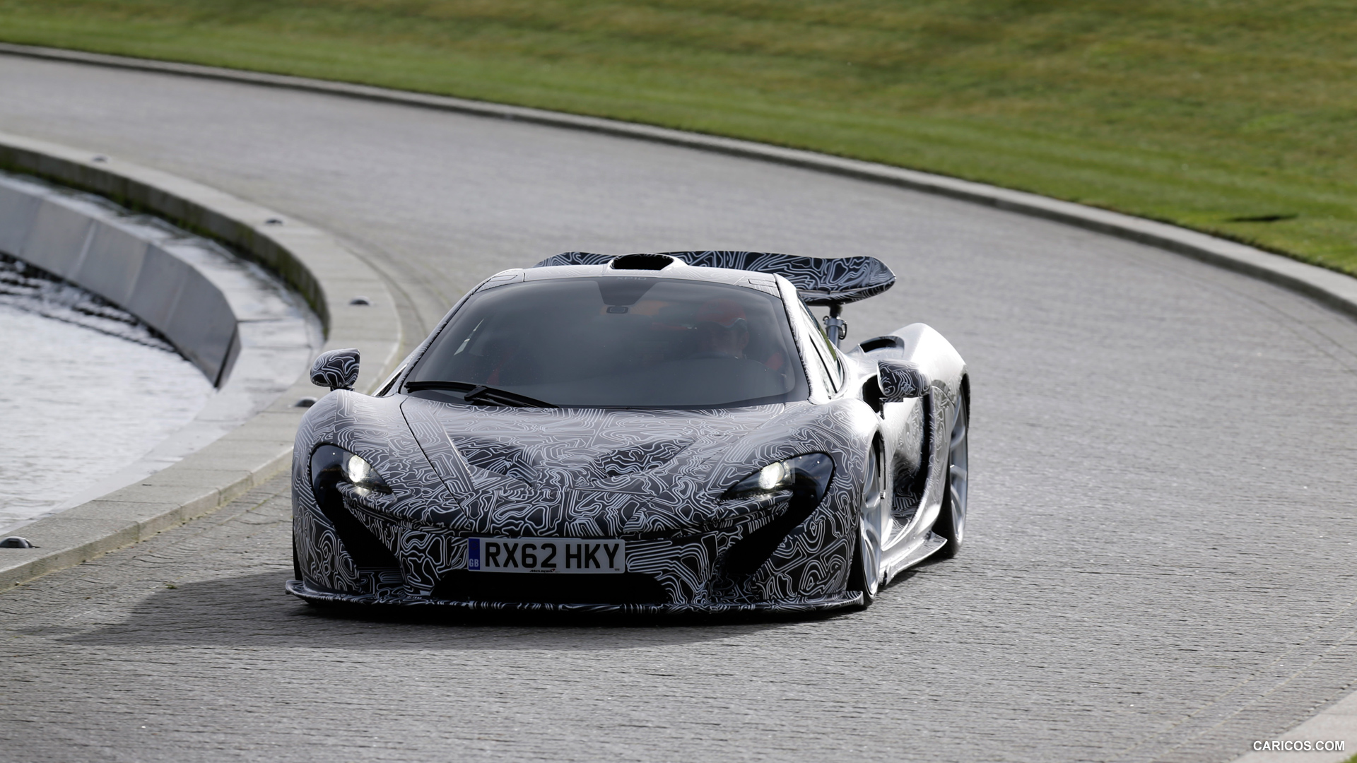 2014 McLaren P1 in Camo - Front, #30 of 126