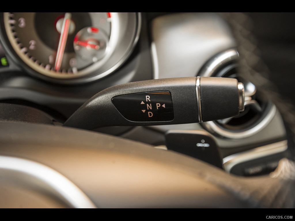 2014 Mercedes-Benz CLA 250 (US-Version)  - Interior Detail